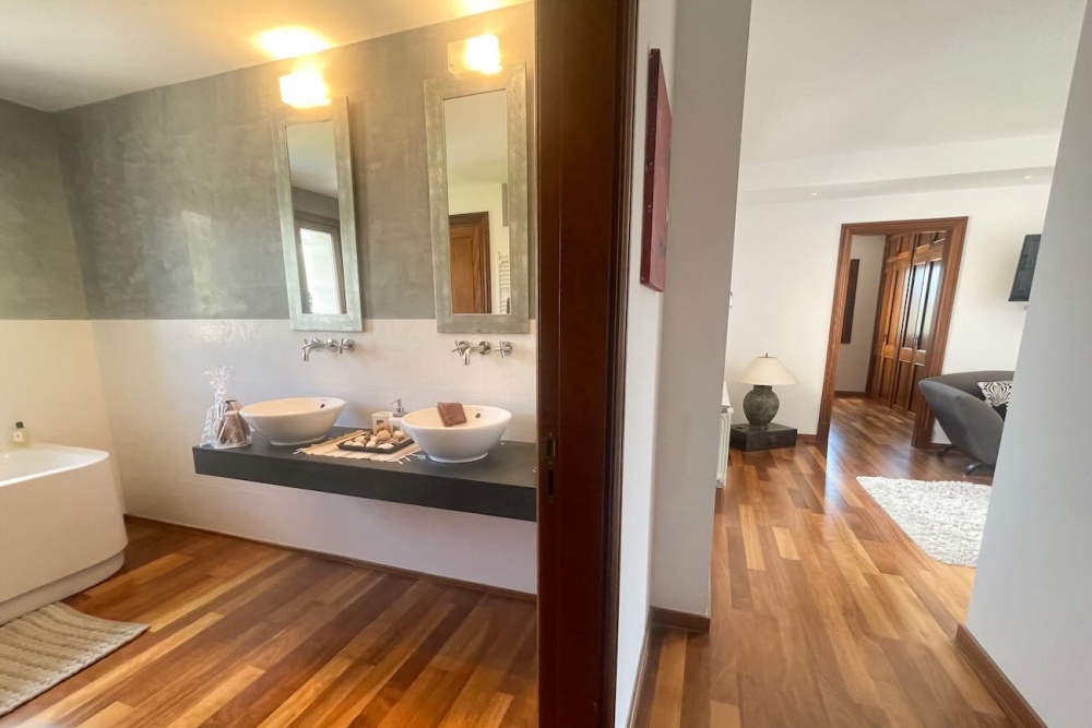 5 Bedrooms Bedrooms, 0 ,4 BathroomsBathrooms,Villa,For Sale,0,1010 5 Bedrooms Bedrooms, 0 ,4 BathroomsBathrooms,Villa,For Sale,0,1010