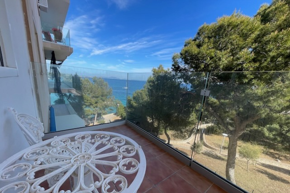 4 Bedrooms Bedrooms, 0 ,2 BathroomsBathrooms,Apartment,For Sale,0,1026