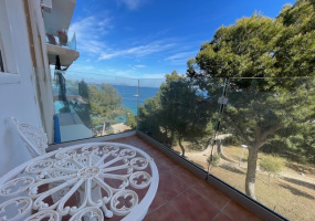 4 Bedrooms Bedrooms, 0 ,2 BathroomsBathrooms,Apartment,For Sale,0,1026