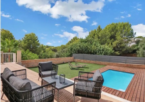 3 Bedrooms Bedrooms, 0 ,2 BathroomsBathrooms,Apartment,For Rent,0,1035