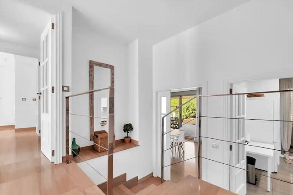 3 Bedrooms Bedrooms, 0 ,2 BathroomsBathrooms,Apartment,For Rent,0,1035
