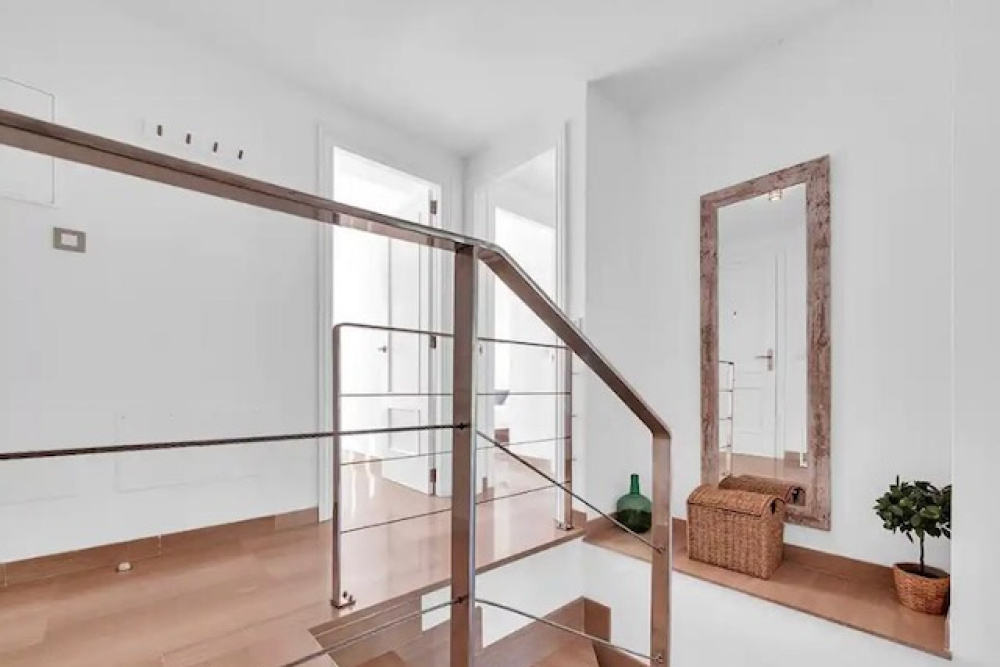 3 Bedrooms Bedrooms, 0 ,2 BathroomsBathrooms,Apartment,For Rent,0,1035