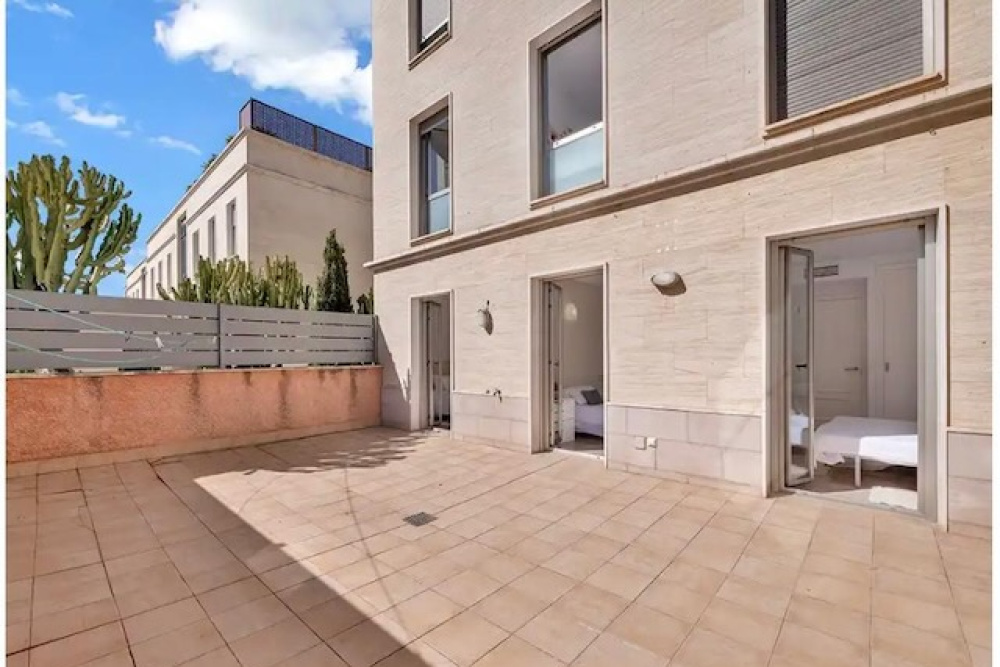3 Bedrooms Bedrooms, 0 ,2 BathroomsBathrooms,Apartment,For Rent,0,1035