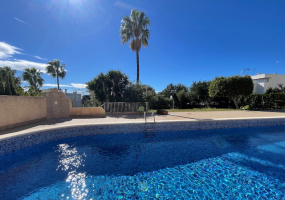 4 Bedrooms Bedrooms, 0 ,3 BathroomsBathrooms,Villa,For Sale,0,1048