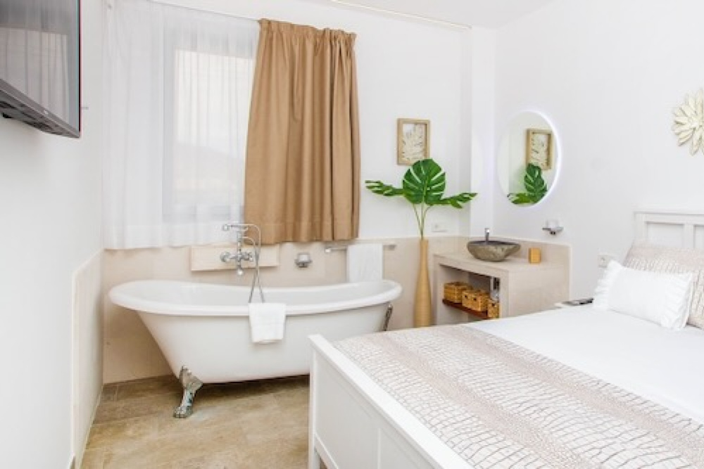 12 Bedrooms Bedrooms, 0 ,13 BathroomsBathrooms,Villa,For Rent,0,1049