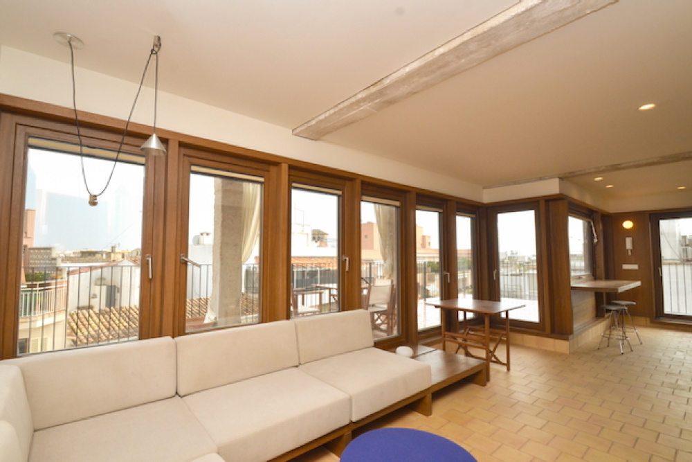 1 Bedroom Bedrooms, 0 ,1 BathroomBathrooms,Apartment,For Rent,0,1050