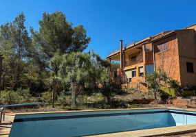 7 Bedrooms Bedrooms, 0 ,3 BathroomsBathrooms,Villa,For Sale,0,1055
