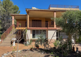 7 Bedrooms Bedrooms, 0 ,3 BathroomsBathrooms,Villa,For Sale,0,1055